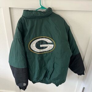 Vintage Logo 7 Game Day Greenbay Packers Men's XL Starter Coat.